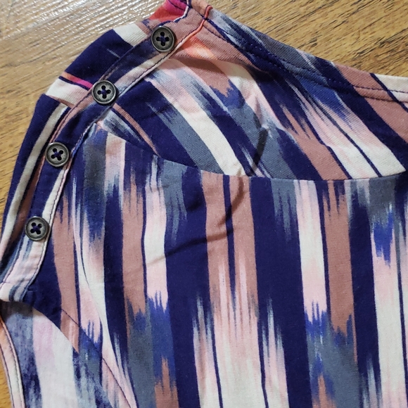 Liz Claiborne- Purple & Pink Top, Ladies XL - Picture 3 of 11